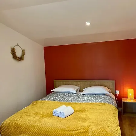 F2 *la Treille* Centre Historique Fd 3p Apartment